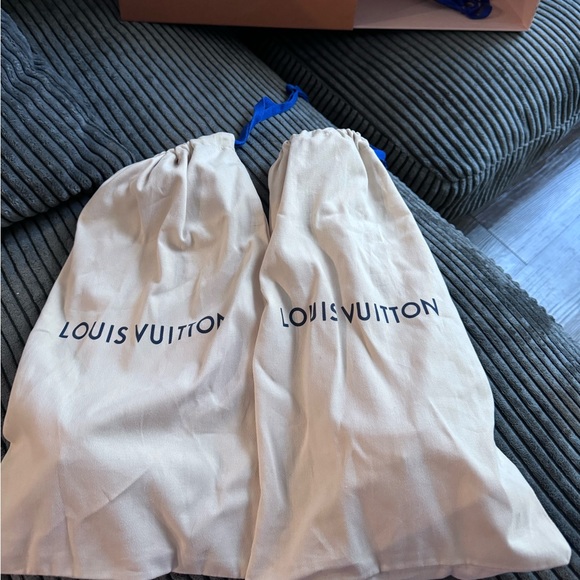 EUC💕100% AUTHENTIC LV SANDALS💕RARE & GORGEOUS - Picture 16 of 16